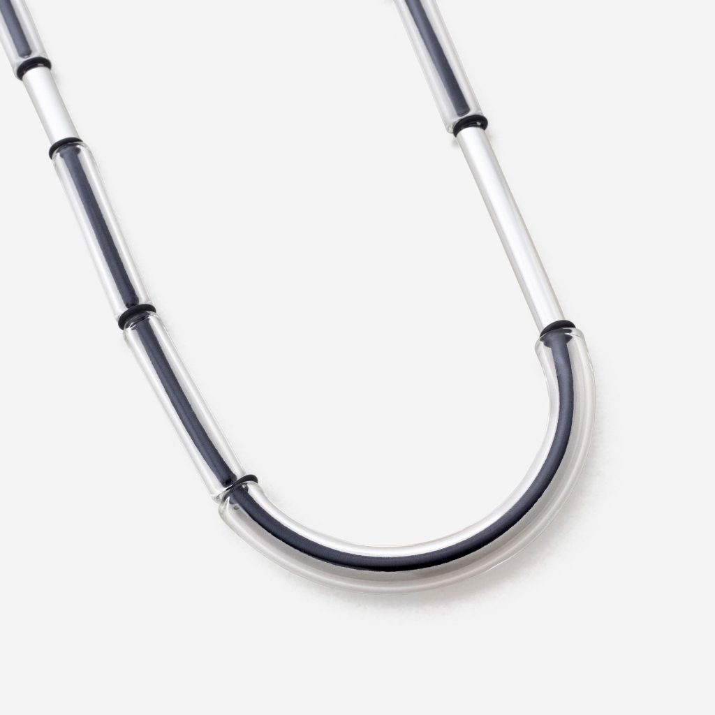Collar cuerda negra con tubos cristal